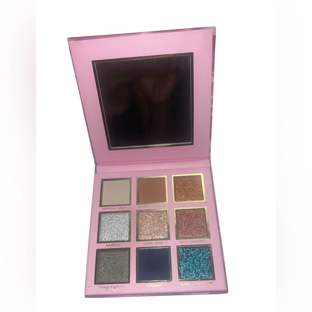 BNIB Eloise Beauty Goddess Eyeshadow Palette - 9 Shades